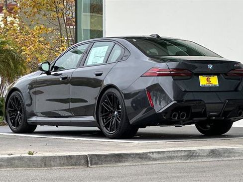 New 2026 BMW M5 w/ Executive Package image 5