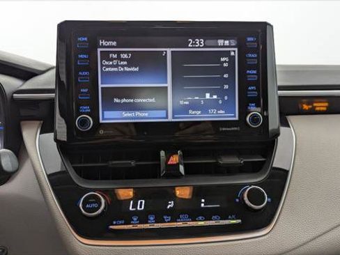 Used 2022 Toyota Corolla LE image 26