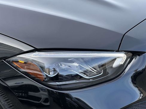 Used 2025 Mercedes-Benz C 300 4MATIC Sedan image 6