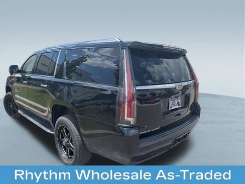 Used 2020 Cadillac Escalade ESV Luxury RWD image 5