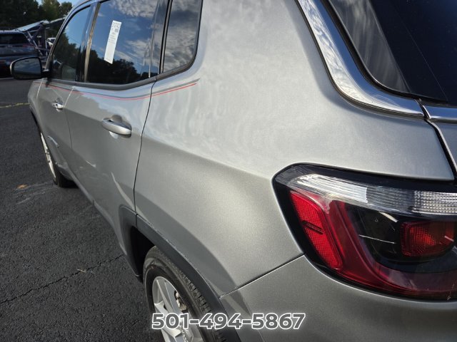 Used 2022 Jeep Compass Latitude FWD image 9