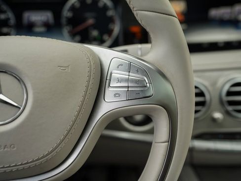 Used 2017 Mercedes-Benz S 550 Sedan image 29