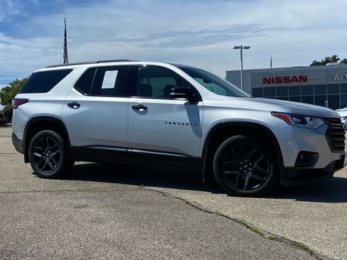 Used 2021 Chevrolet Traverse Premier w/ Redline Edition AWD/4WD image 1