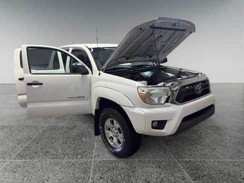Used 2015 Toyota Tacoma 4x4 Double Cab image 8