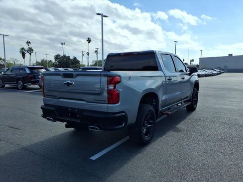 Used 2024 Chevrolet Silverado 1500 Custom Trail Boss w/ LPO, Dark Essentials Package image 5