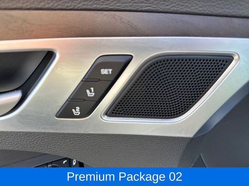 Used 2017 Genesis G80 3.8 w/ Option Group 03 image 14