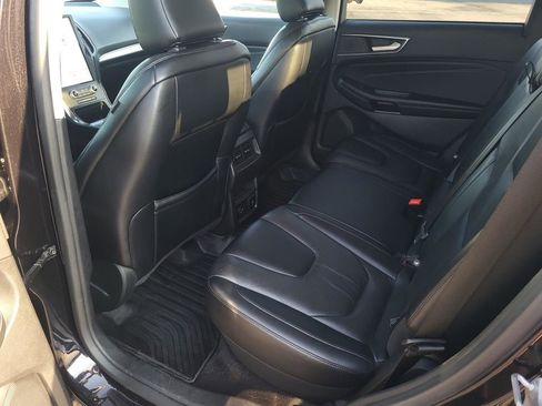 Used 2022 Ford Edge Titanium image 29