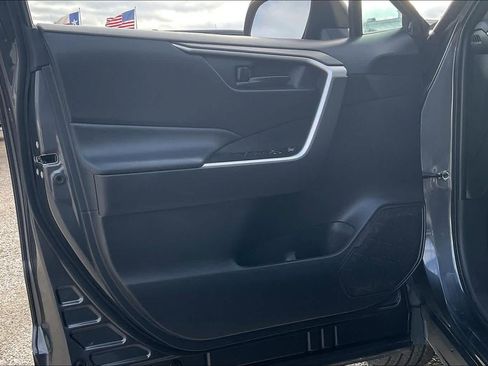 Used 2025 Toyota RAV4 LE image 21