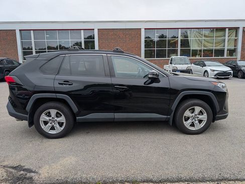Used 2019 Toyota RAV4 XLE w/ Convenience Package AWD/4WD image 6