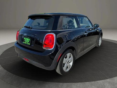 Used 2021 MINI Cooper 2-Door Hardtop FWD image 7