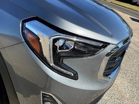 Used 2021 GMC Terrain SLE w/ Driver Convenience Package image 31