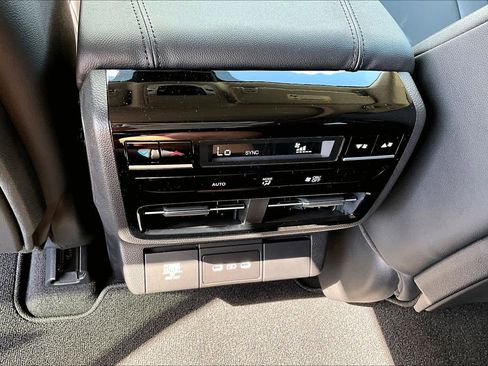 New 2026 Acura MDX SH-AWD image 18