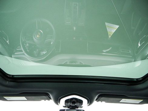 New 2026 Porsche Macan S image 23