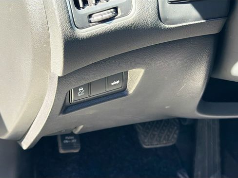 Used 2022 INFINITI Q50 Sensory image 10