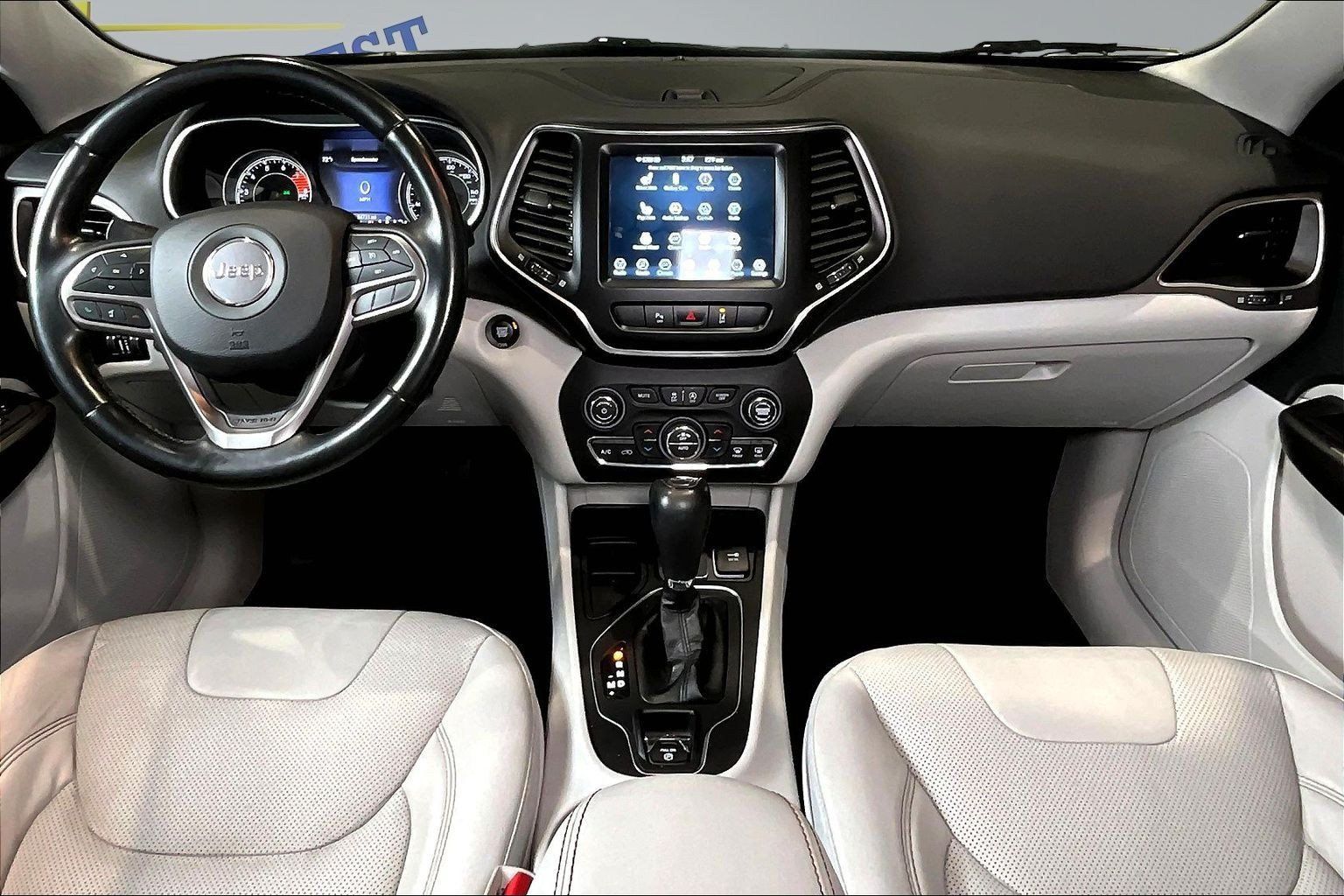 Used 2021 Jeep Cherokee Latitude Lux w/ Comfort/Convenience Group FWD image 8
