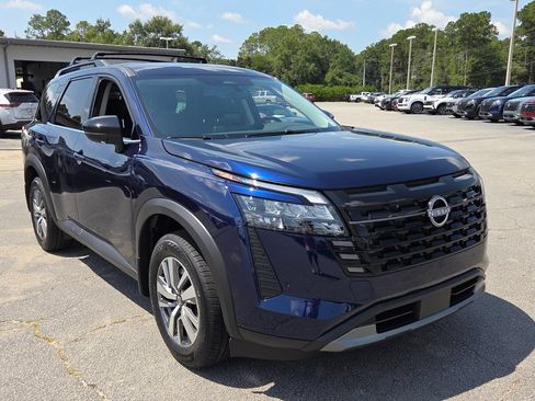 New 2026 Nissan Pathfinder SL FWD image 15