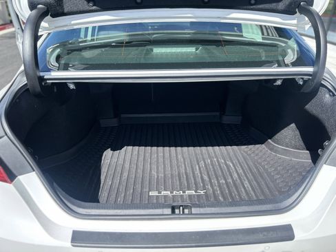 Used 2018 Toyota Camry XSE image 31