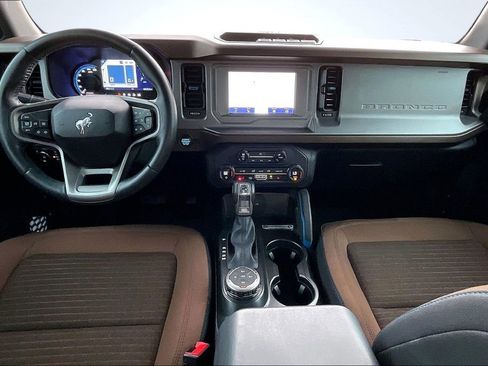 Used 2023 Ford Bronco Outer Banks AWD/4WD image 9