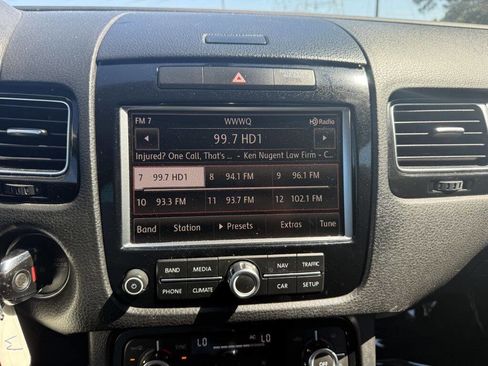 Used 2012 Volkswagen Touareg VR6 AWD/4WD image 17
