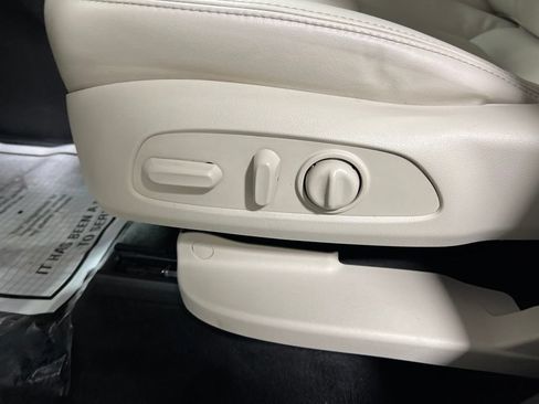 Used 2023 Buick Enclave Essence w/ Experience Buick Package FWD image 25