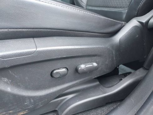 Used 2022 Buick Encore Preferred w/ Safety Package FWD image 20