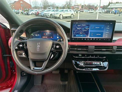 Used 2025 Lincoln Corsair Reserve image 19