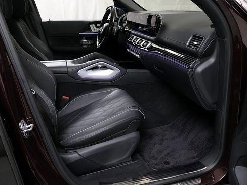 Certified 2024 Mercedes-Benz Maybach GLS 600 Maybach GLS 600 image 42