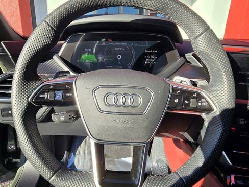 Used 2023 Audi e-tron GT Premium Plus image 20