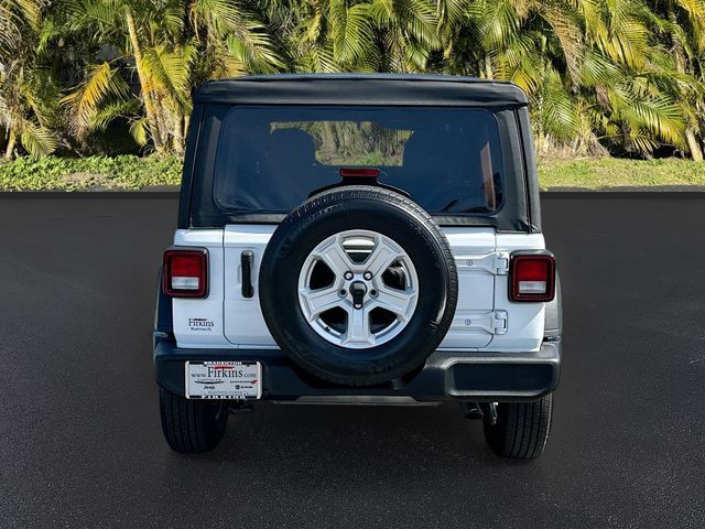 Used 2022 Jeep Wrangler Unlimited Sport AWD/4WD image 7