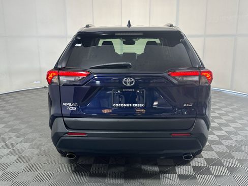 Used 2023 Toyota RAV4 XLE w/ Convenience Package FWD image 4