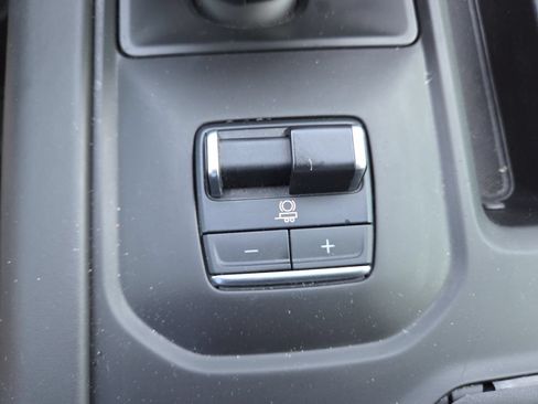 Used 2022 GMC Sierra 1500 AT4X AWD/4WD image 11
