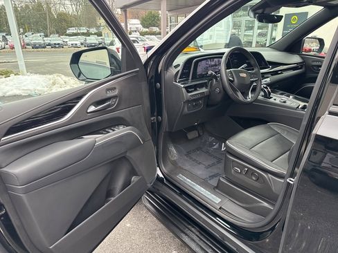 Used 2023 Cadillac Escalade Sport image 15