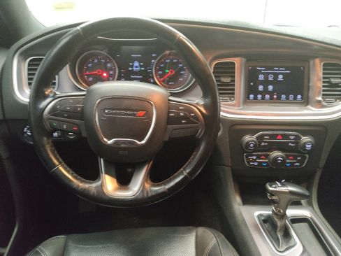 Used 2019 Dodge Charger SXT image 22