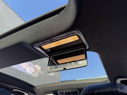 Used 2020 Mercedes-Benz S 450 4MATIC Sedan w/ Premium Package image 25