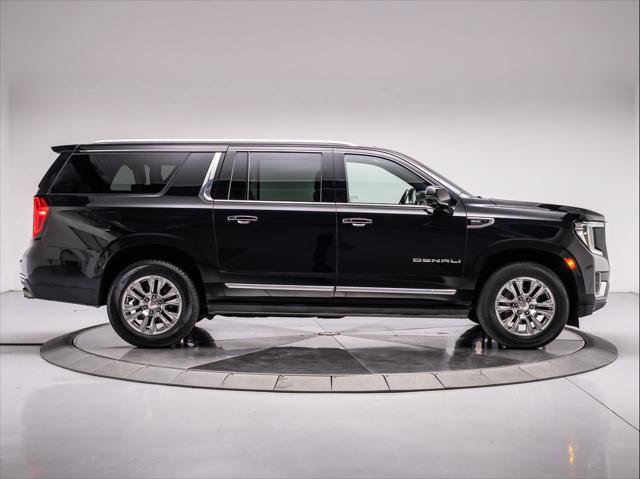Used 2023 GMC Yukon XL Denali AWD/4WD image 6