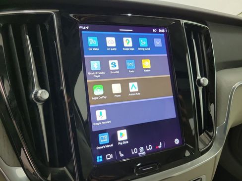 Used 2024 Volvo S60 T8 Plus image 27