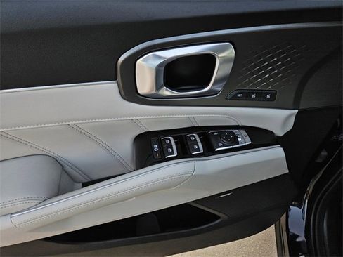Certified 2023 Kia Sorento SX Prestige image 19
