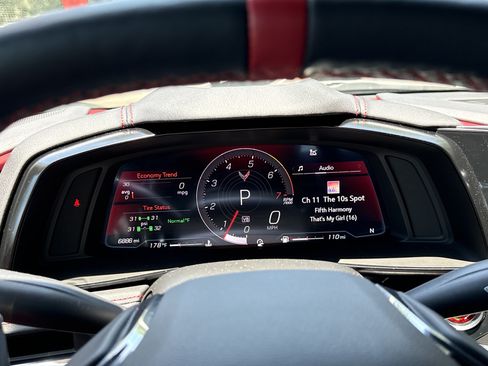 Used 2024 Chevrolet Corvette Stingray Preferred Cpe w/ Z51 Performance Package RWD image 21