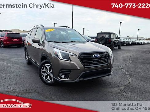 Used 2024 Subaru Forester Premium AWD/4WD image 1