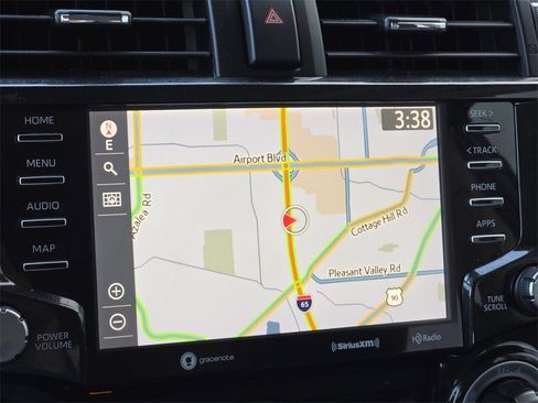 Used 2021 Toyota 4Runner TRD Off-Road Premium image 16