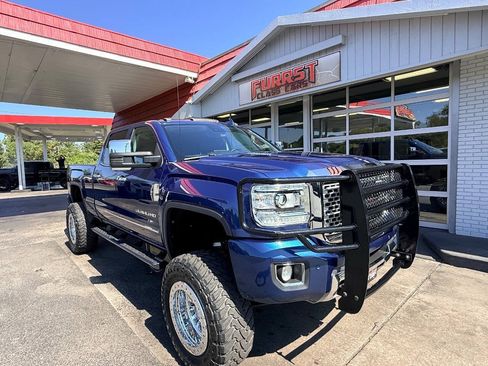 Used 2016 GMC Sierra 2500 Denali w/ Duramax Plus Package AWD/4WD image 18