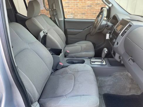 Used 2016 Nissan Frontier SV RWD image 40