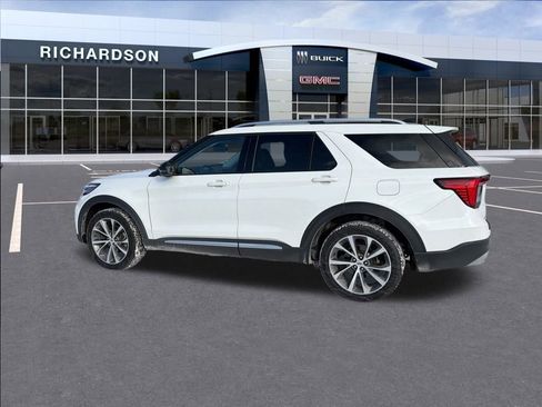 Used 2025 Ford Explorer Platinum w/ Ultimate Package image 17