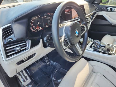 Used 2020 BMW X5 M50i w/ Executive Package image 16
