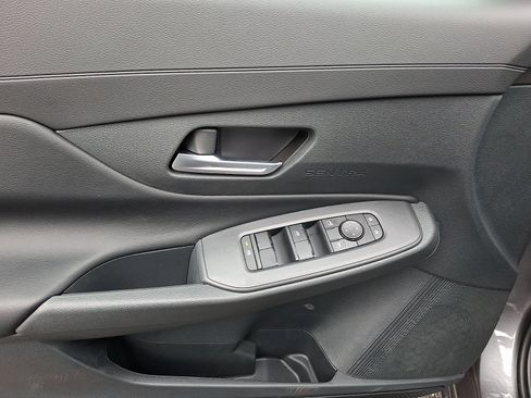 New 2026 Nissan Sentra SV w/ SV Convenience Package FWD image 9