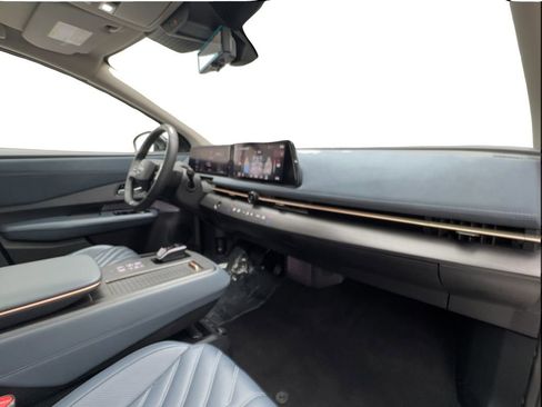 Used 2023 Nissan Ariya AWD/4WD image 31