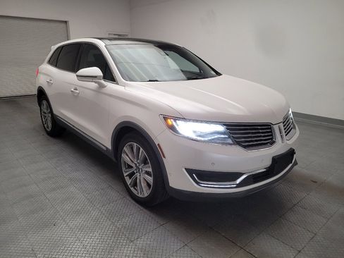 Used 2017 Lincoln MKX Reserve w/ Luxury Package AWD/4WD image 13