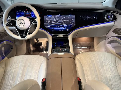 Certified 2023 Mercedes-Benz EQS 580 4MATIC SUV image 39