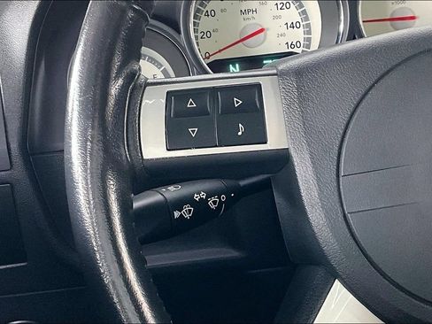Used 2009 Dodge Challenger R/T RWD image 9