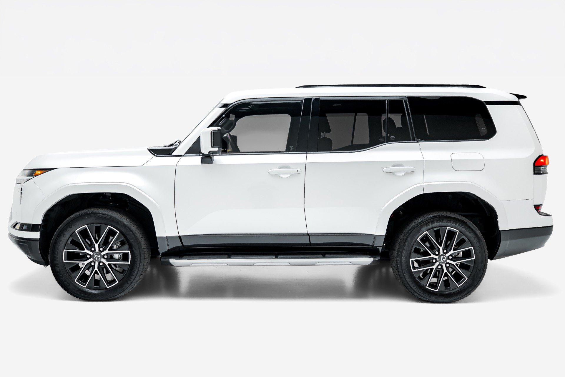 Used 2024 Lexus GX 550 w/ Accessory Package (2T) AWD/4WD image 6